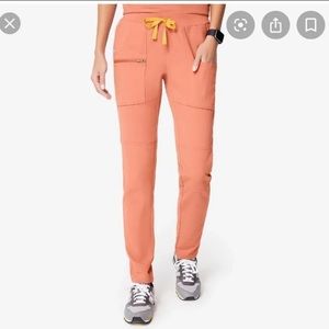 Figs Limited edition Yona Coral scrub pants